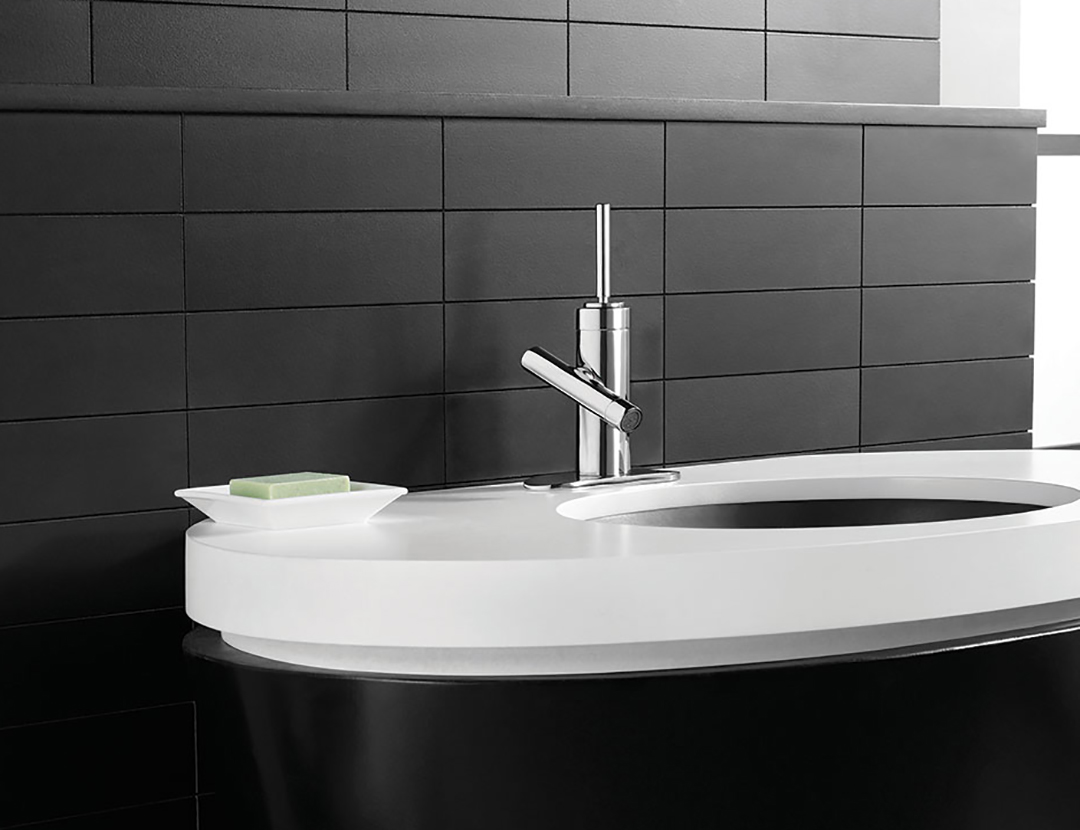 Looking to the past and drawing inspiration from the early 20th century design movement Bauhaus, the Contempra collection of bath products incorporates geometric shapes and clean contemporary lines for a timeless pure modern presence.