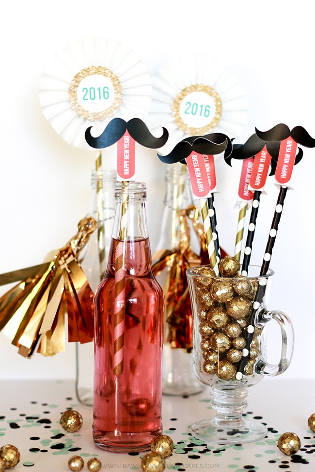 How-to-make-a-New-Years-Mustache-Straw-Printable-5-650x975